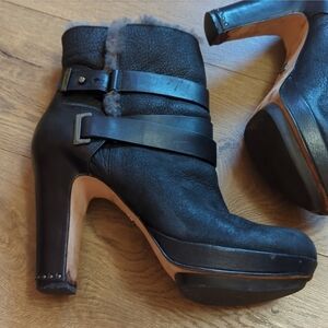 BCBGMaxAzria Ma-Mary 1 Soft Shearling Fur Lined Black Leather Heeled Ankle Boots